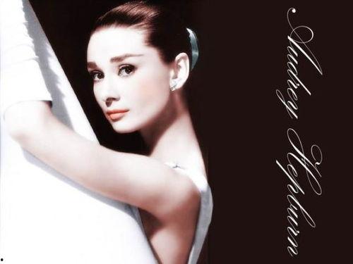 美国漂亮的年轻女明星,揭秘美国年轻女明星的美丽风采