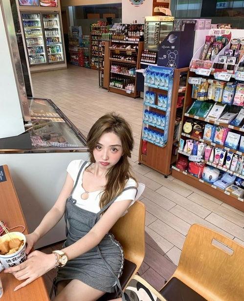 坐轮椅出门的网红叫什么,她如何用坚持和热情征服网络