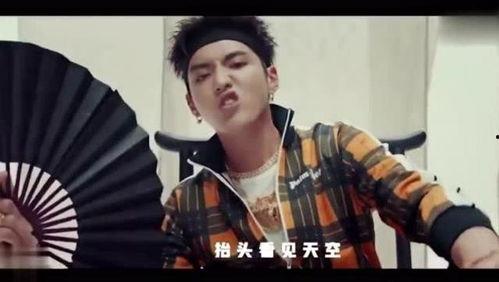 1个字中国明星,揭秘中国明星的璀璨人生”